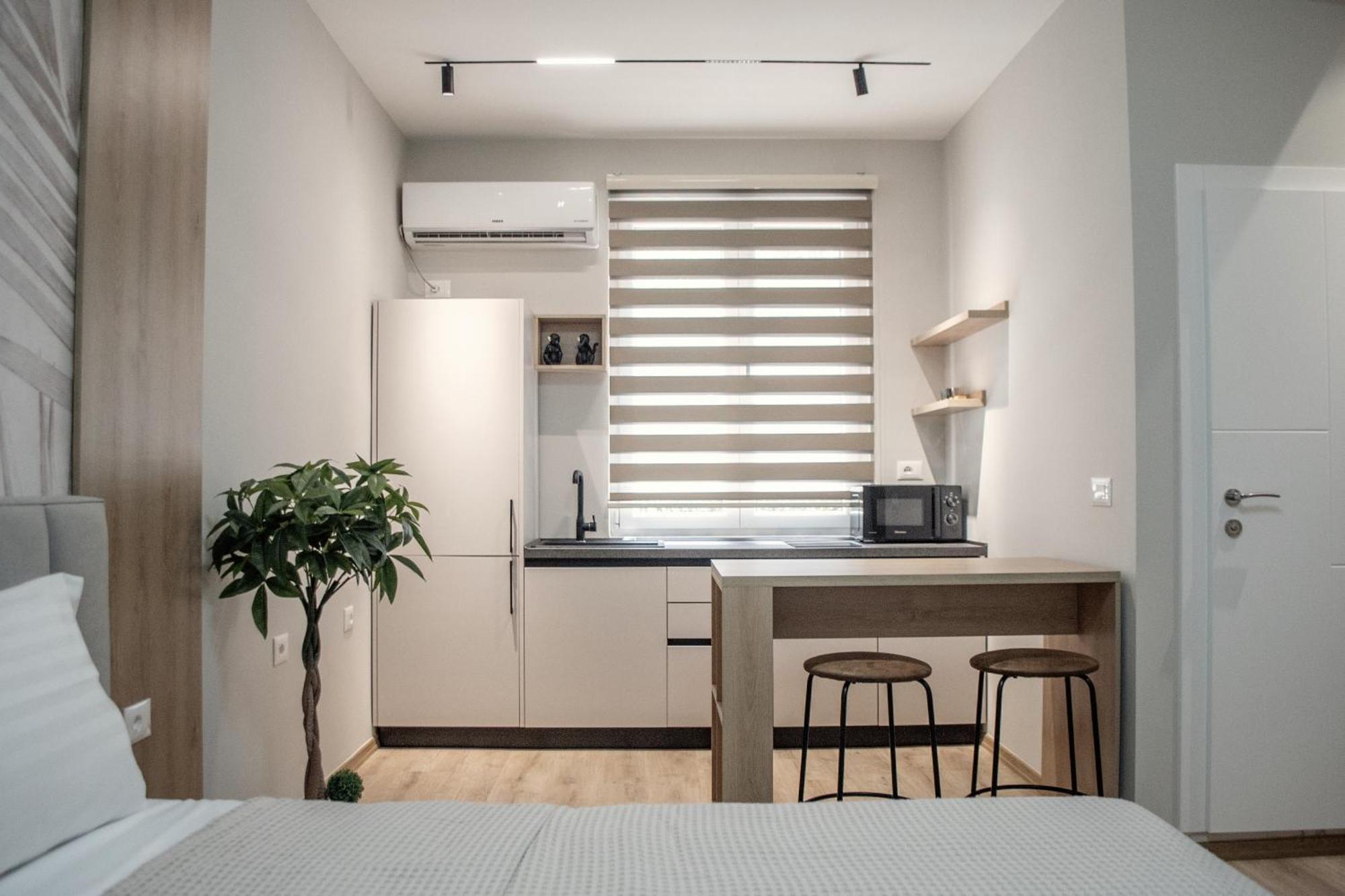 Goat Apartments Тирана Екстер'єр фото