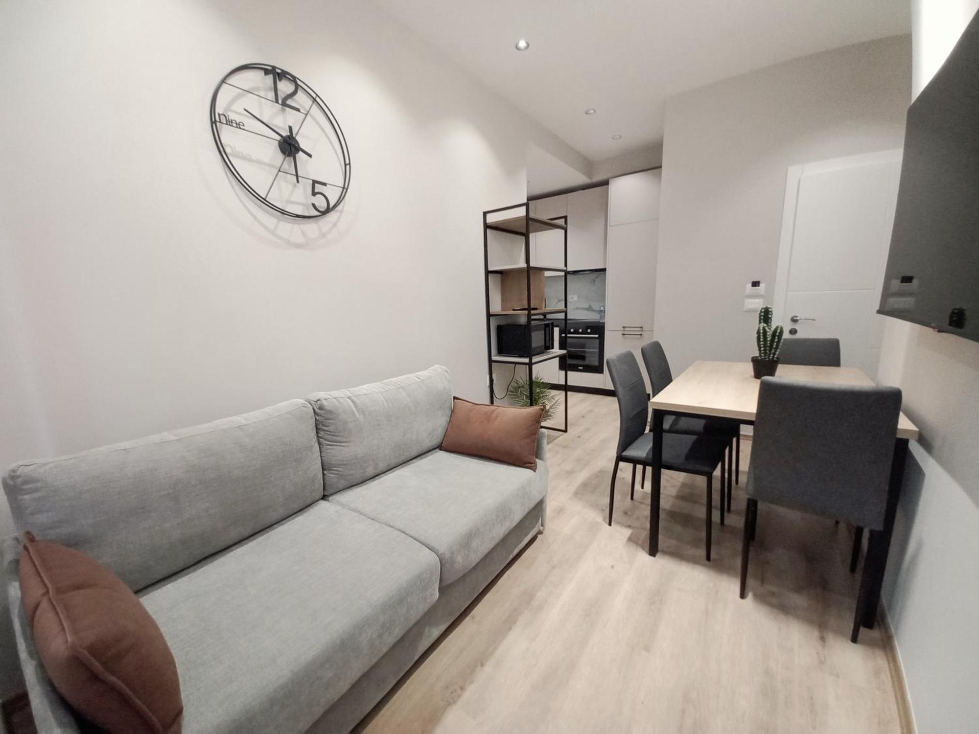 Goat Apartments Тирана Екстер'єр фото