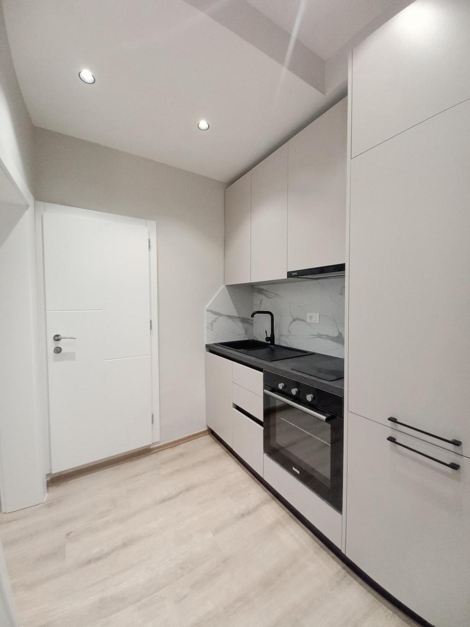 Goat Apartments Тирана Екстер'єр фото