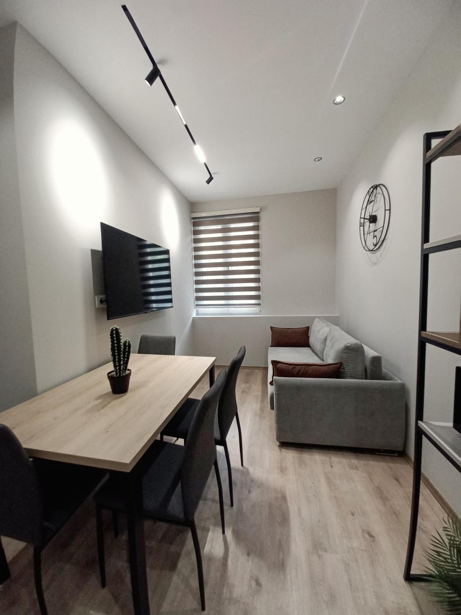 Goat Apartments Тирана Екстер'єр фото