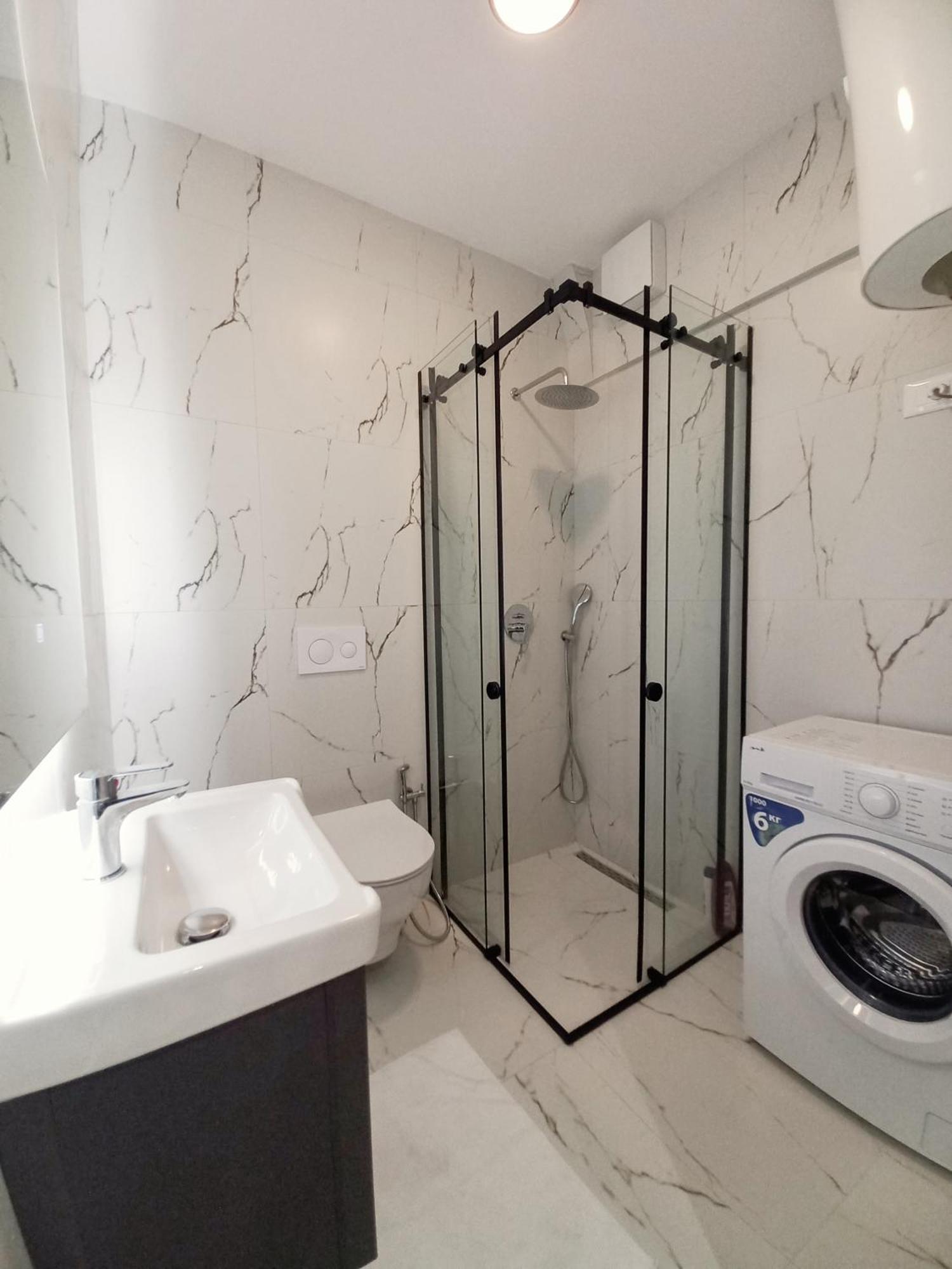 Goat Apartments Тирана Екстер'єр фото